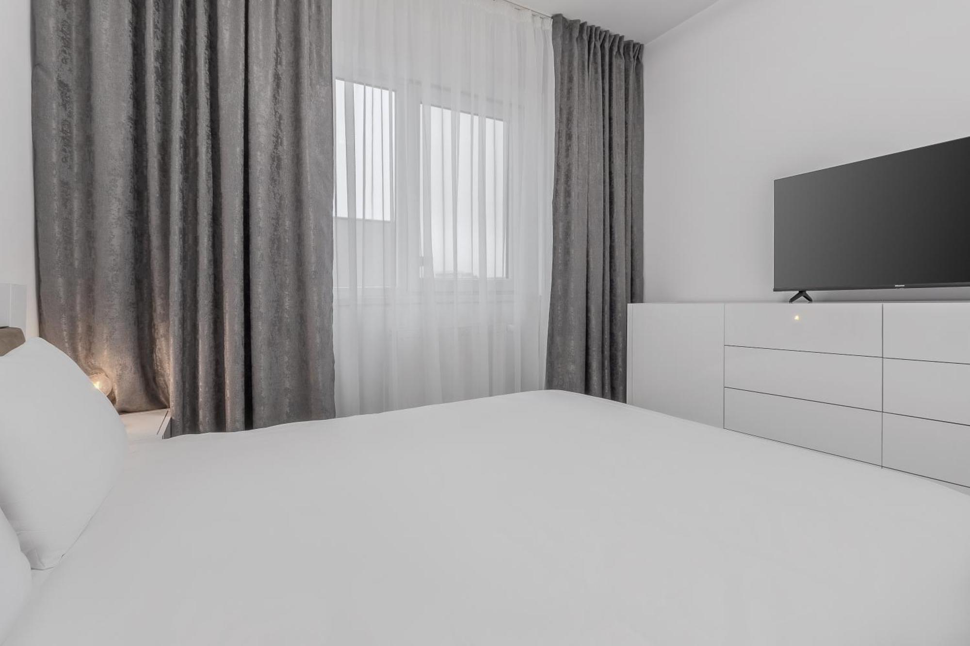 Ferienwohnung Pure Flat Oradea Exterior foto