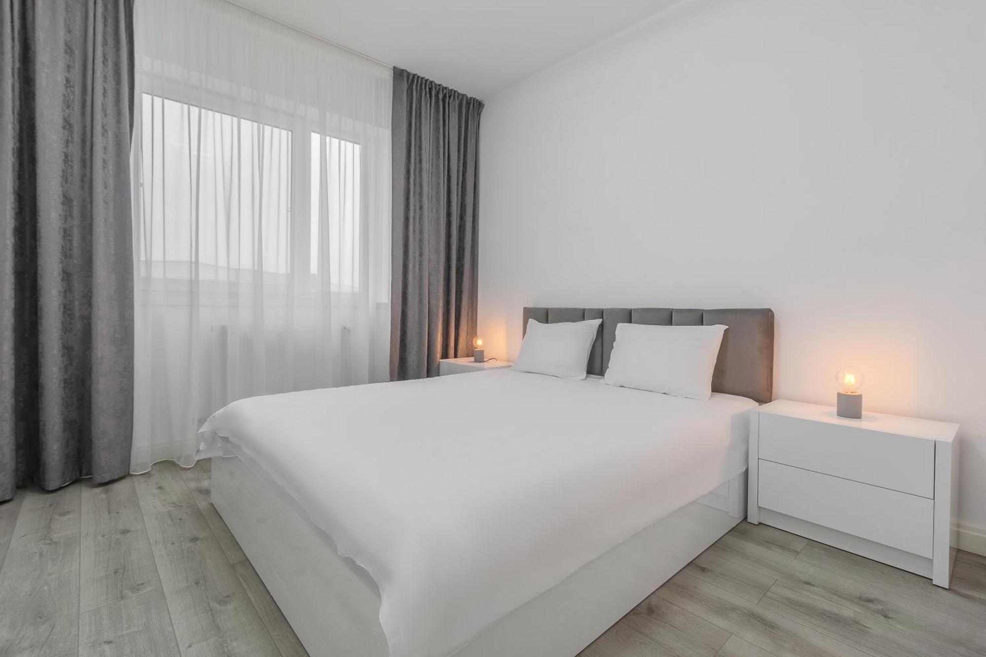 Ferienwohnung Pure Flat Oradea Exterior foto
