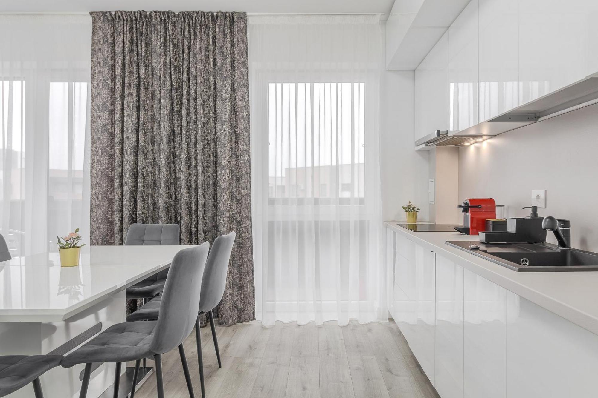 Ferienwohnung Pure Flat Oradea Exterior foto