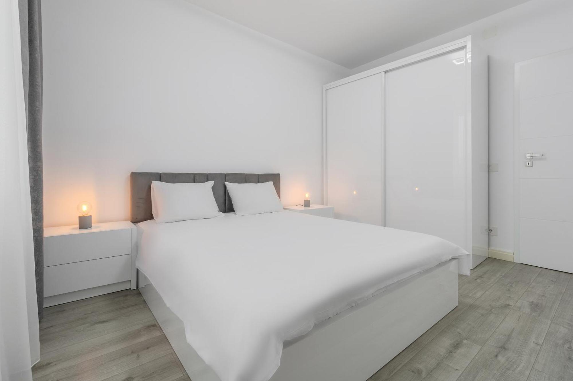 Ferienwohnung Pure Flat Oradea Exterior foto