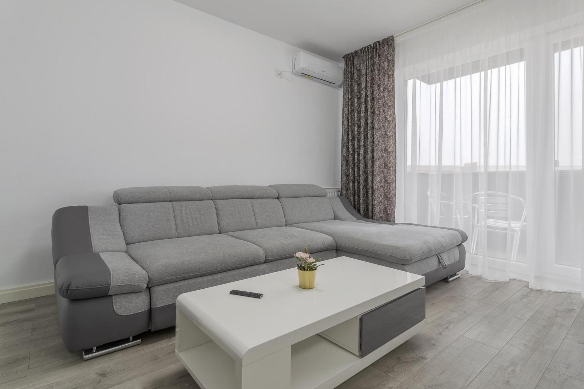 Ferienwohnung Pure Flat Oradea Exterior foto