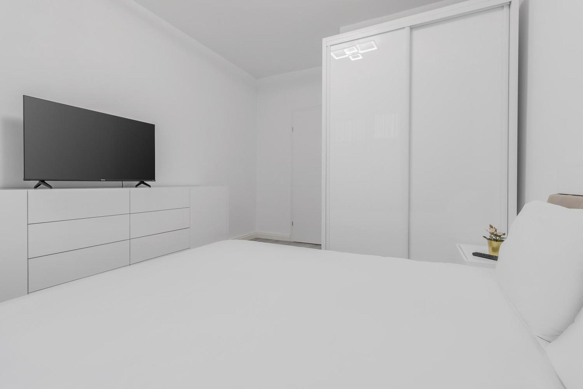 Ferienwohnung Pure Flat Oradea Exterior foto